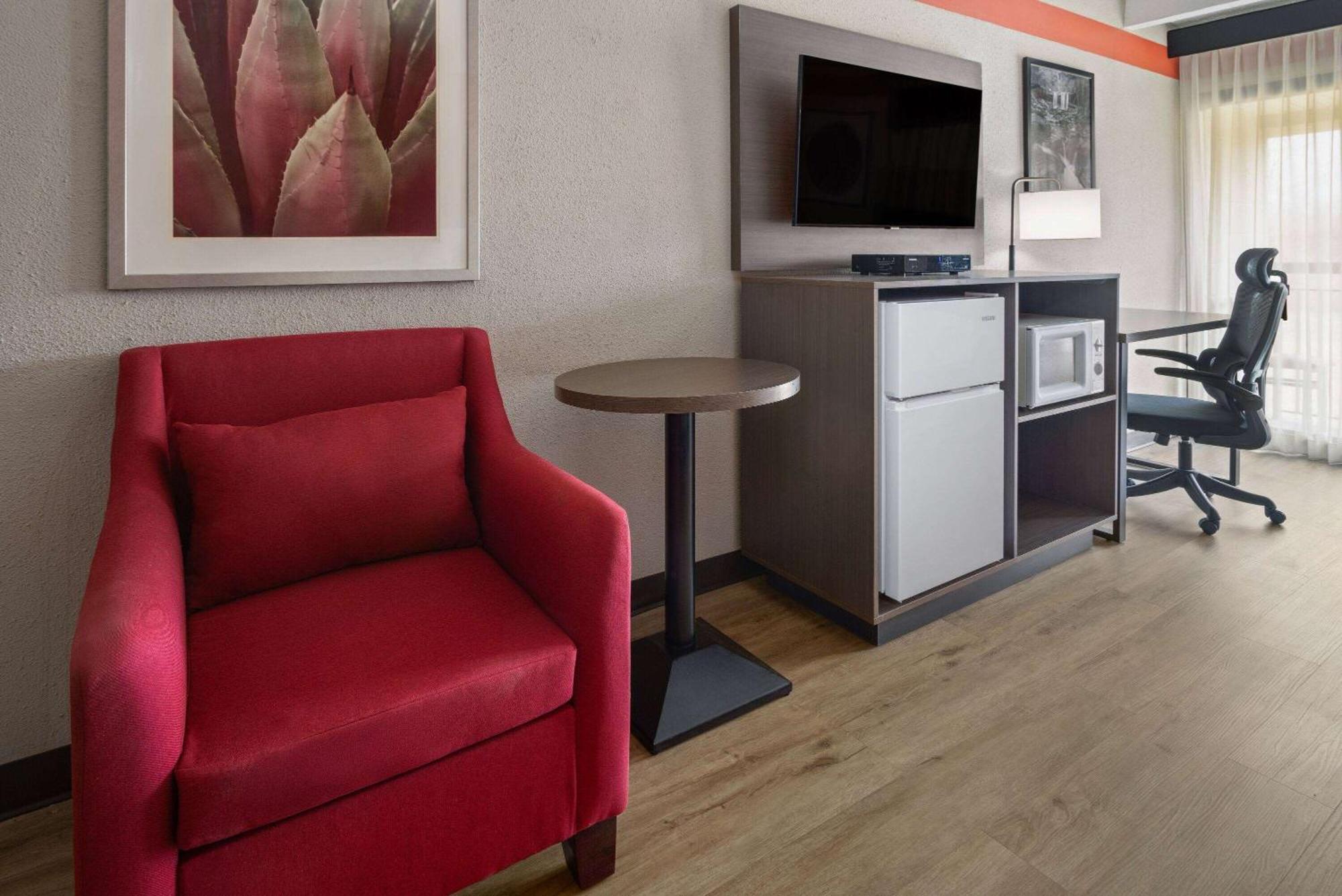 Hotel Ramada By Wyndham Parsippany Extérieur photo