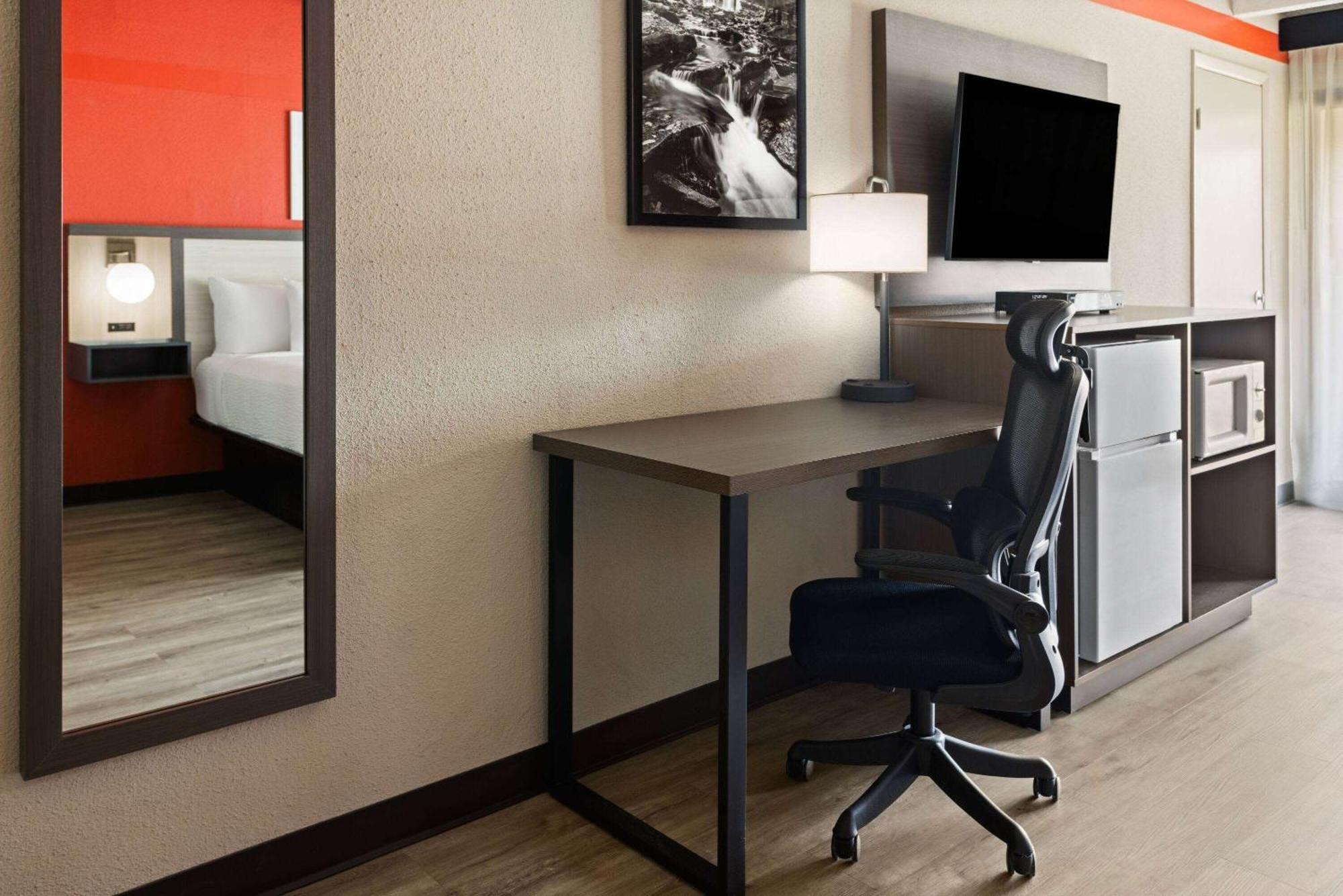 Hotel Ramada By Wyndham Parsippany Extérieur photo